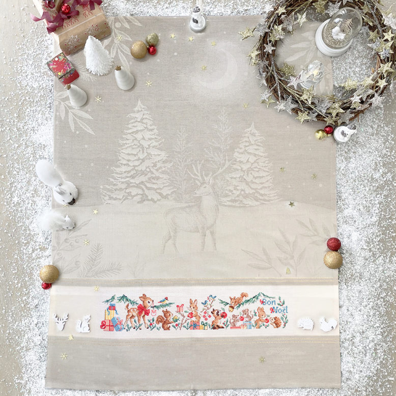 Torchon Noel en foret 1024