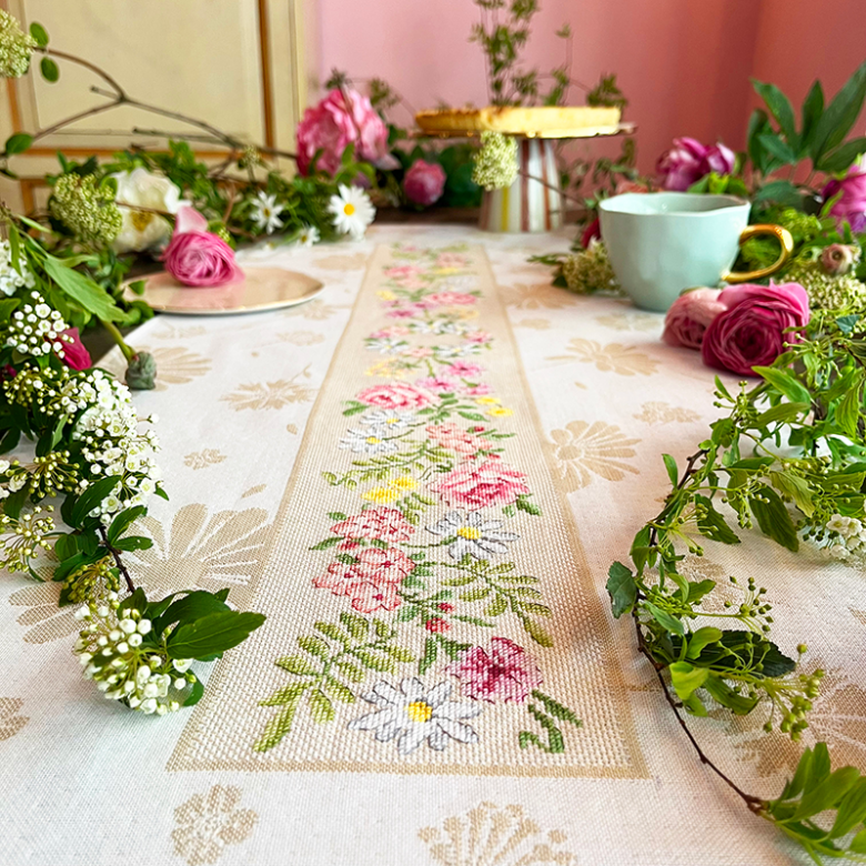 chemin-de-table-elegance-printaniere