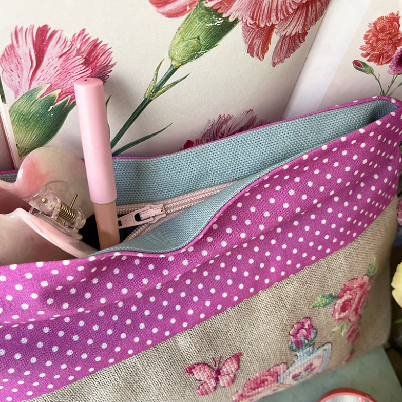 detail-maxi-trousse-eau-de-rose-1